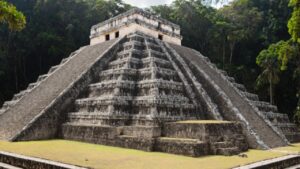 arquitectura maya en Guatemala
